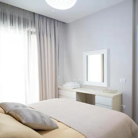 Villa Vila Perla Gjiri Lalzit , Perla