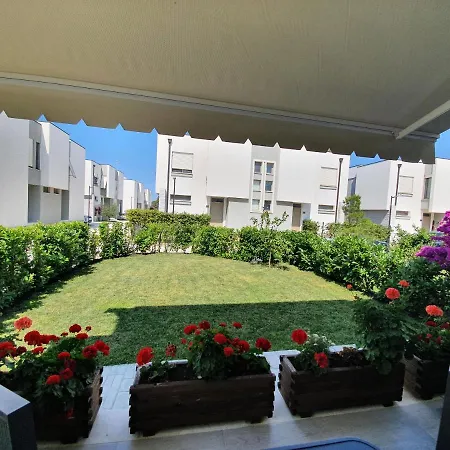 Vila Perla Gjiri Lalzit , Perla Villa